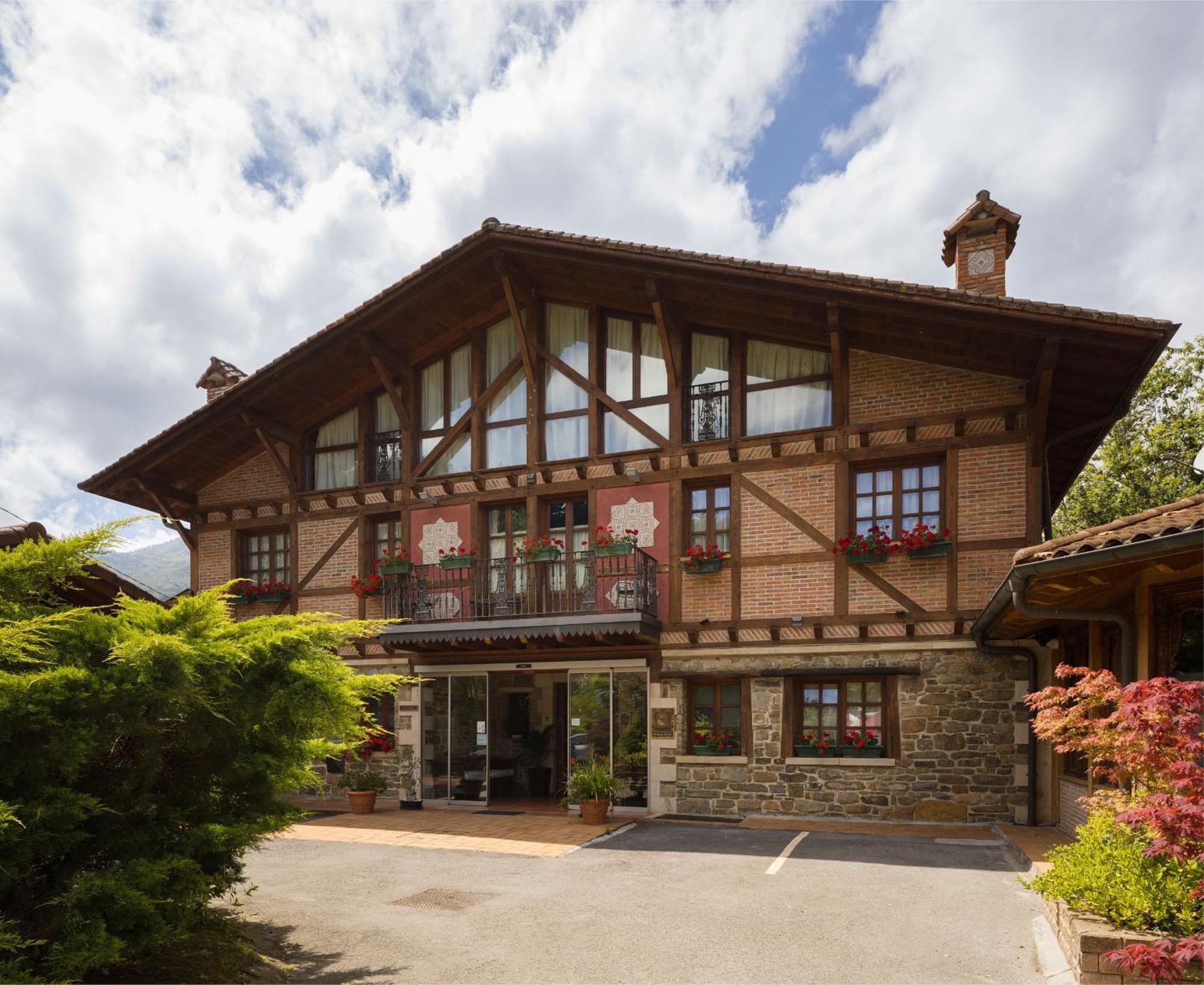 Hotel & Spa Etxegana Zeanuri Exterior photo